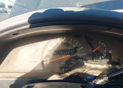 1998 Toyota Tacoma z USA, uszkodzony, nr VIN 4TAVL52N6WZ048248